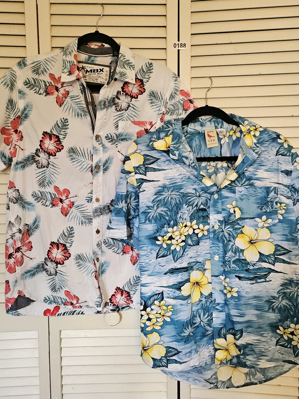 Men's Short-Sleeve Tropical Button-Down Shirt - Blue & White Floral